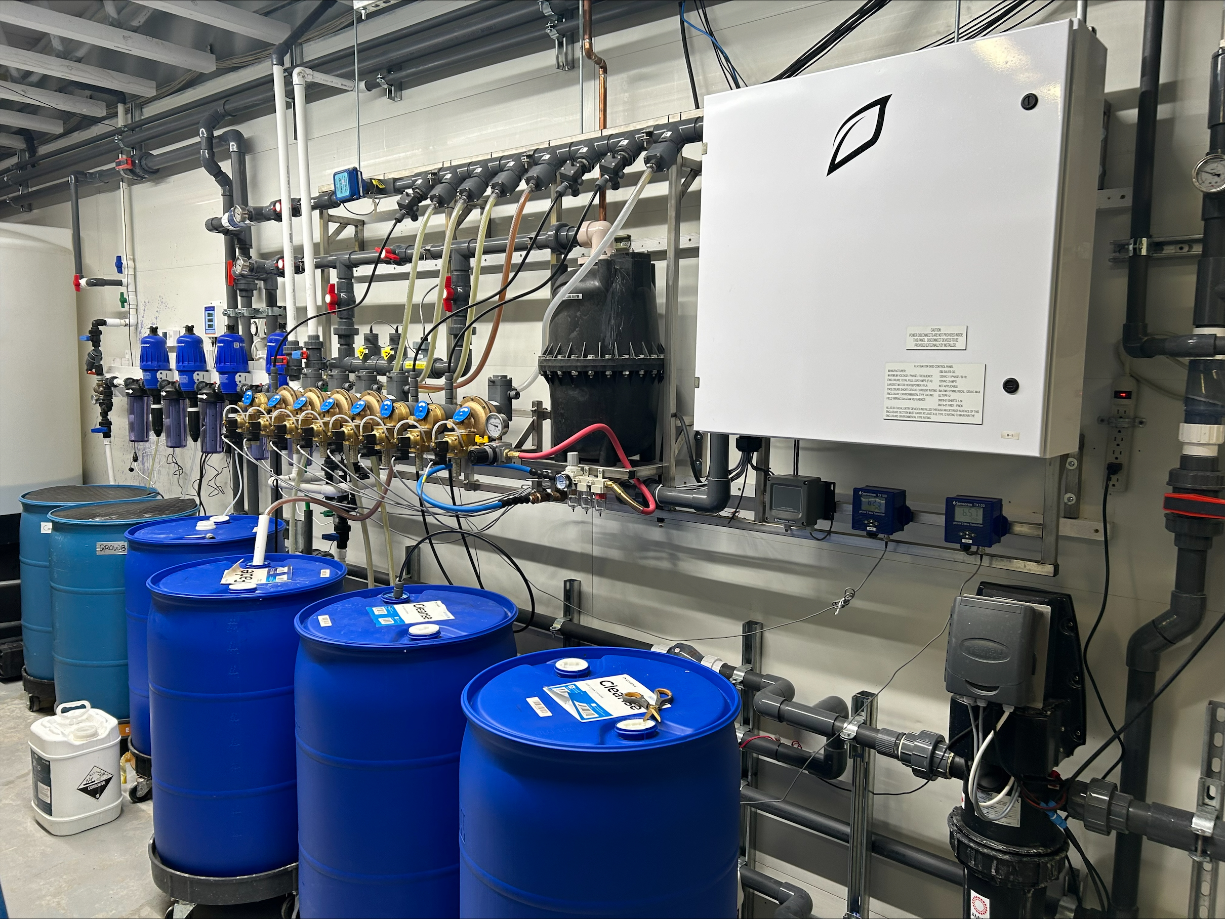 Commercial cultivation facility irrigation system